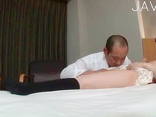 Sexually matured and horny, this woman enjoys it deep inside her